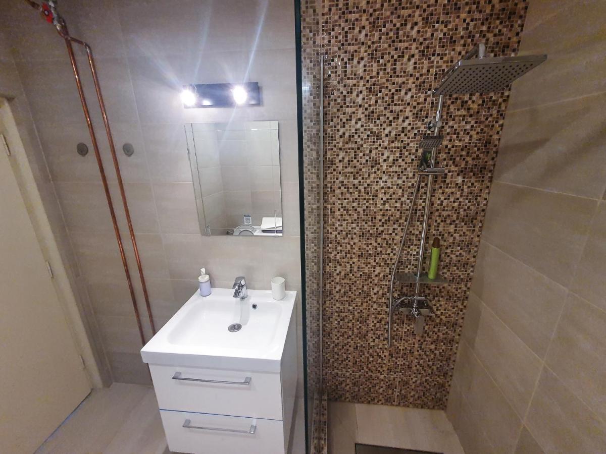 Charming Studio With City View Bucureşti Exterior foto