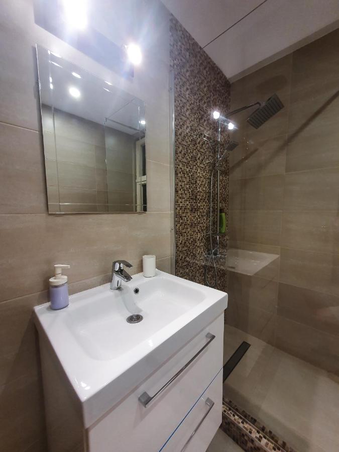 Charming Studio With City View Bucureşti Exterior foto